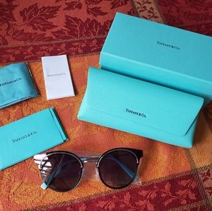 NWT Tiffany & Co sunglasses